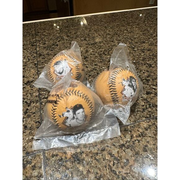 Set of 3 SF Giants Legends Collectors Series baseballs - Picture 1 of 6